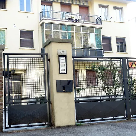 Elias Bed & Breakfast 2*