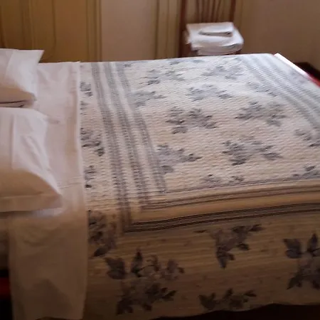 Elias Bed & Breakfast Bed & Breakfast 2*